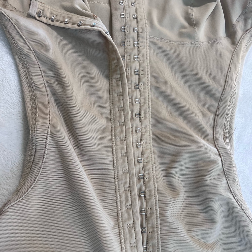 Faja usado con alteraciones